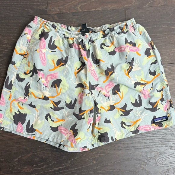 PATAGONIA Baggies Swim Trunks In Spoonbills/ Big Sky Blue - Picture 2 of 8